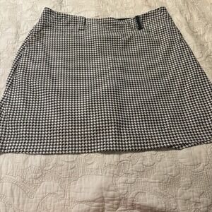 Nike Golf Women's Size 14, Black And White Houndstooth Skort Side Zipper Pockets